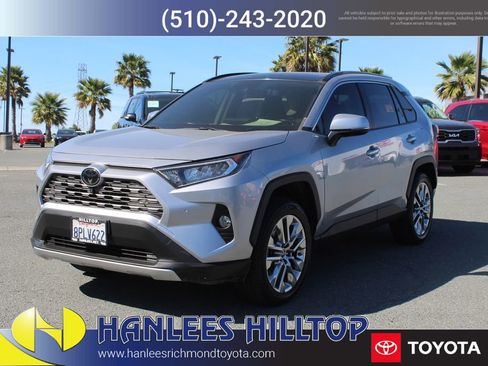 Used 2019 Toyota RAV4 Limited image 3