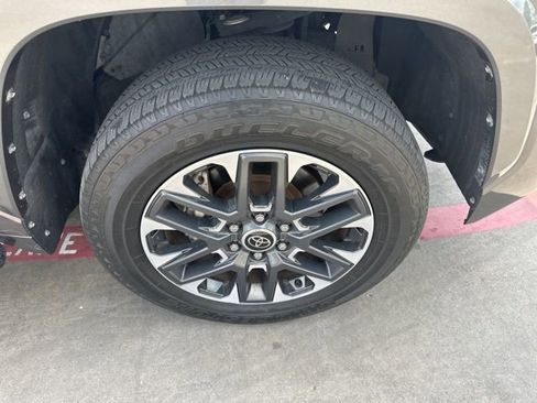 Used 2022 Toyota Tundra Limited image 8