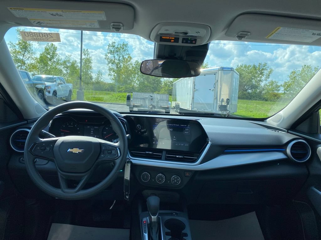 New 2026 Chevrolet Trax LS w/ LS Convenience Package FWD image 20