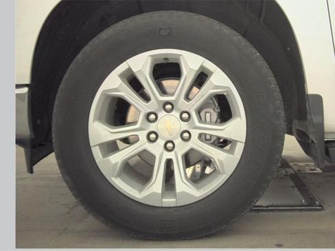 Used 2022 Chevrolet Silverado 1500 LTZ w/ Technology Package RWD image 11