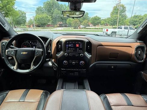 Used 2023 Chevrolet Silverado 2500 High Country w/ Z71 Off-Road Package AWD/4WD image 30