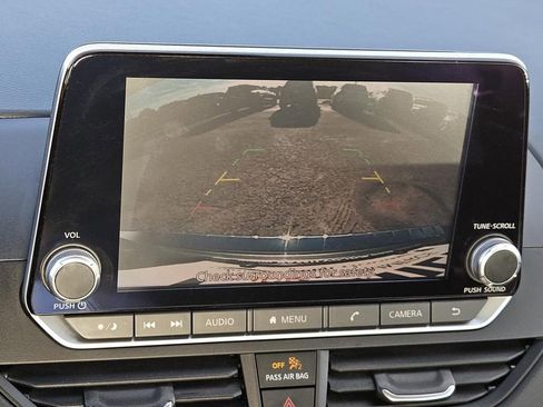 Used 2022 Nissan Altima 2.0 SR image 17