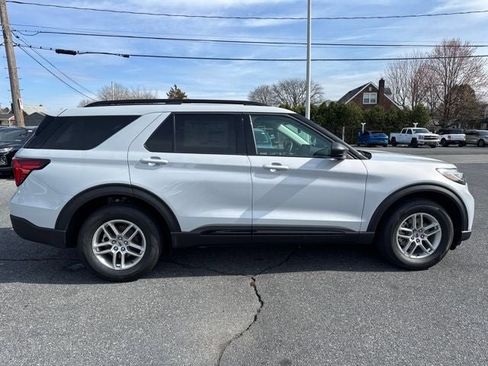 New 2026 Ford Explorer Active AWD/4WD image 6