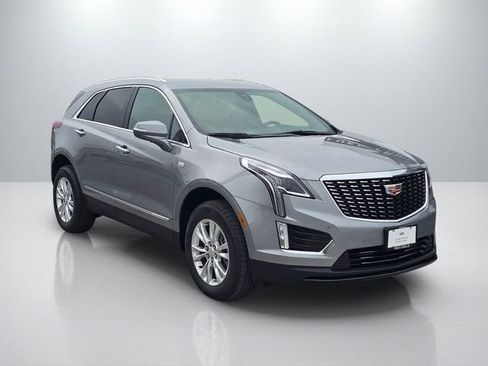 New 2026 Cadillac XT5 Luxury image 3