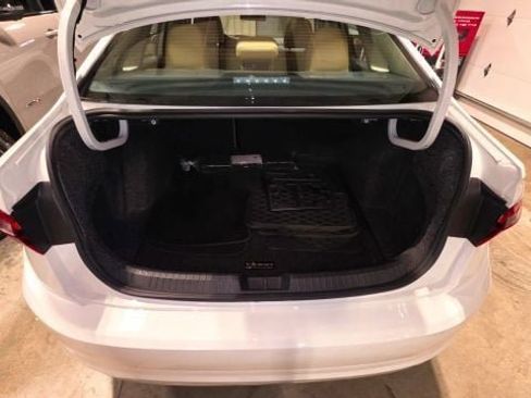 Used 2019 Volkswagen Jetta R-Line image 33