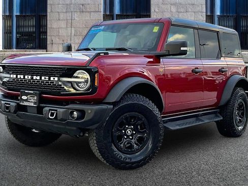Certified 2025 Ford Bronco Badlands AWD/4WD image 2