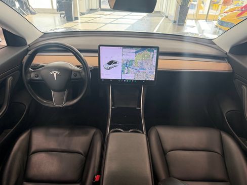Used 2018 Tesla Model 3 Long Range RWD image 7