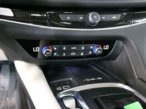 Used 2023 Buick Enclave Avenir w/ Avenir Technology Package AWD/4WD image 19