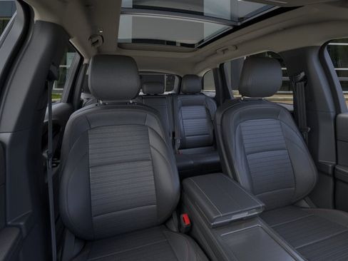 New 2026 Lincoln Nautilus Reserve AWD/4WD image 10