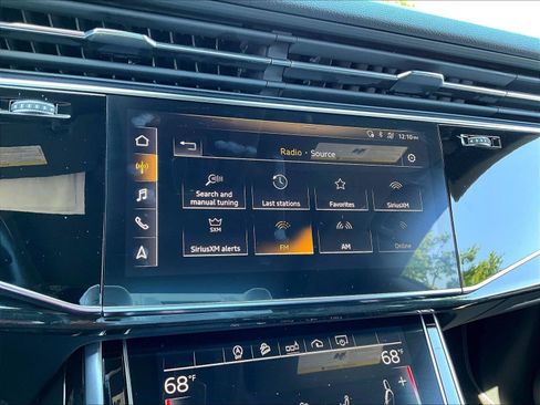 Used 2019 Audi Q8 Premium w/ Convenience Package AWD/4WD image 40