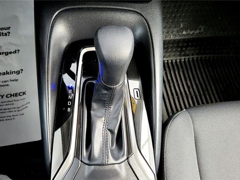 Certified 2023 Toyota Corolla LE image 40