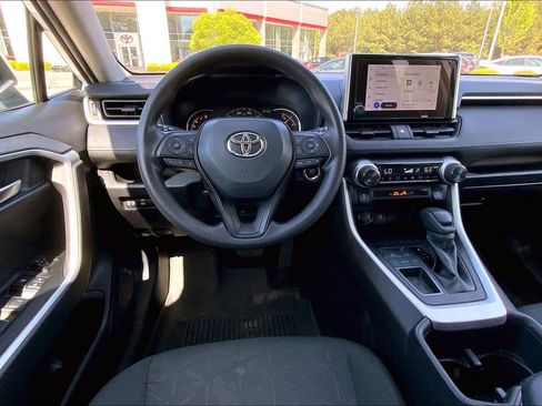 Used 2025 Toyota RAV4 XLE image 6