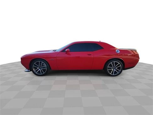 Used 2023 Dodge Challenger R/T image 5