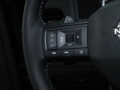 Certified 2026 Nissan Rogue SV image 21