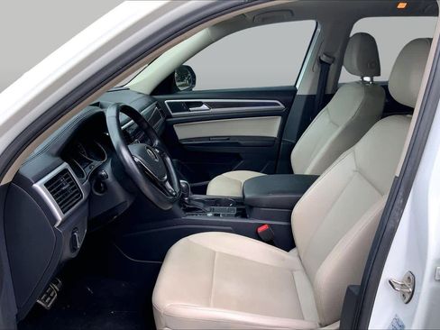 Used 2018 Volkswagen Atlas SEL w/ R-Line Package FWD image 8