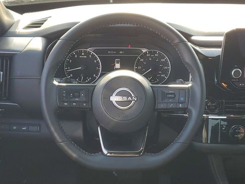 Used 2025 Nissan Pathfinder Rock Creek AWD/4WD image 12