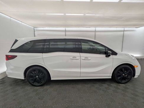 Used 2023 Honda Odyssey Sport image 7