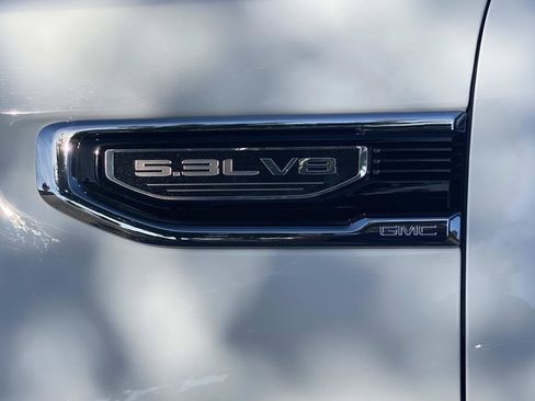Used 2025 GMC Sierra 1500 SLT RWD image 14