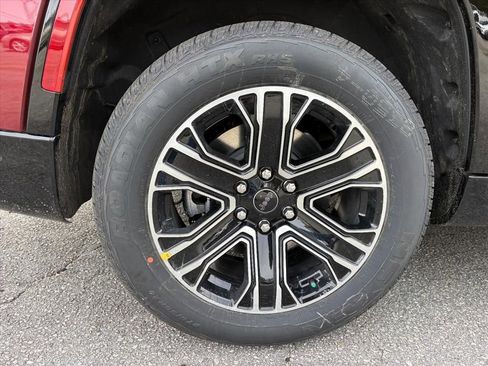 New 2026 Jeep Grand Wagoneer image 24