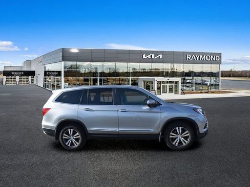 Used 2017 Honda Pilot EX-L image 2