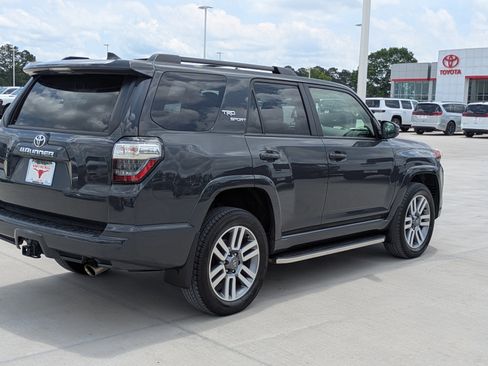 Used 2024 Toyota 4Runner TRD Sport AWD/4WD image 5