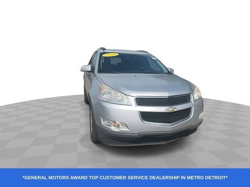 Used 2011 Chevrolet Traverse LT w/ Personal Connectivity Package FWD image 3