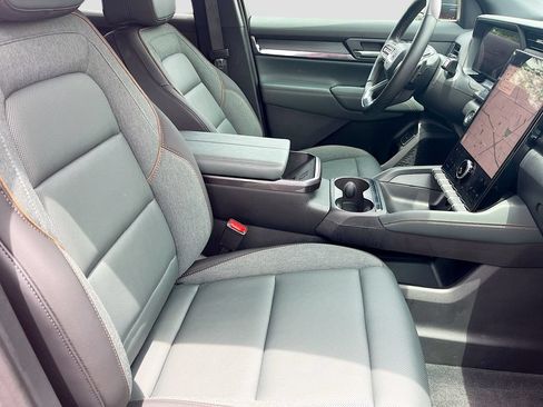 Used 2026 GMC Terrain AT4 w/ Convenience Package III AWD/4WD image 28