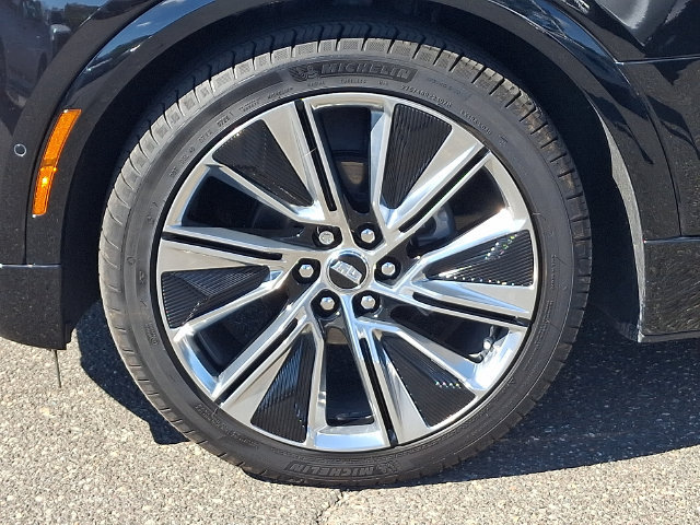 Certified 2026 Cadillac Lyriq Signature Luxury w/ Nappa Leather Package AWD/4WD image 6