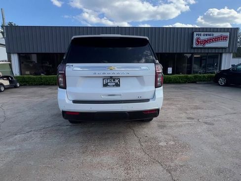 Used 2023 Chevrolet Suburban LT w/ Luxury Package RWD image 5