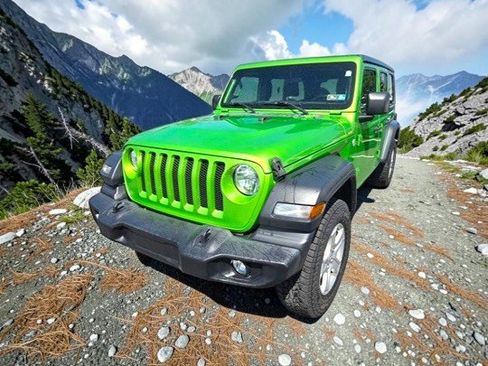 Used 2019 Jeep Wrangler Unlimited Sport S AWD/4WD image 2