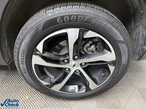 Used 2024 Chevrolet Trax RS w/ Driver Confidence Package image 11