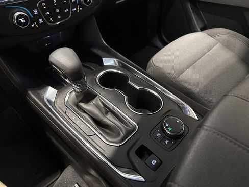 Used 2023 Chevrolet Traverse LT image 29