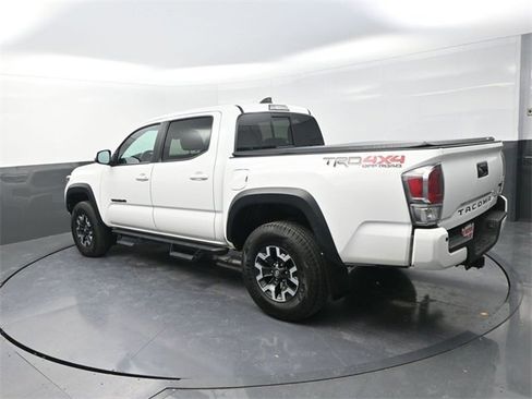 Used 2020 Toyota Tacoma TRD Off-Road image 5