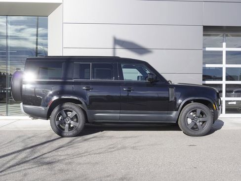 New 2025 Land Rover Defender 130 S image 7