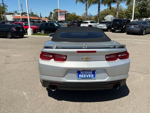 Used 2019 Chevrolet Camaro LT RWD image 4