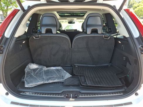 Certified 2024 Volvo XC90 T8 Plus w/ Protection Package Premier AWD/4WD image 29