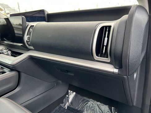 Used 2025 Ford Expedition Max Active image 26