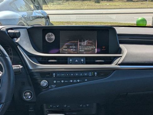 Used 2021 Lexus ES 350 w/ Premium Package image 16