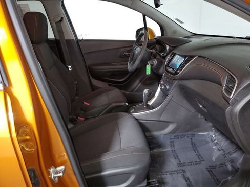 Used 2017 Chevrolet Trax LT image 9