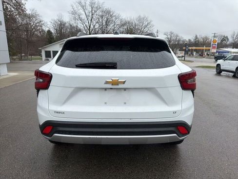 Certified 2025 Chevrolet Trax LT image 4