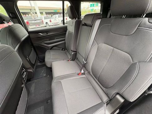 New 2025 Jeep Grand Cherokee L Laredo w/ Luxury Tech Group I image 25