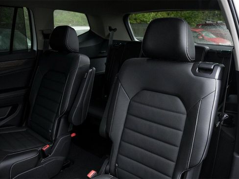New 2025 Volkswagen Atlas SEL image 27