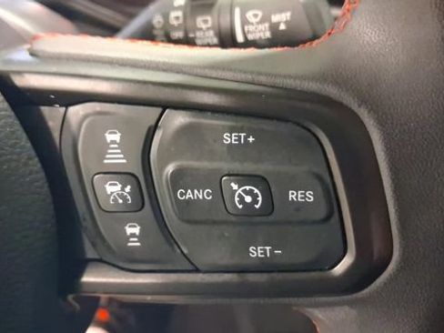 Used 2024 Jeep Wrangler Unlimited Rubicon AWD/4WD image 28