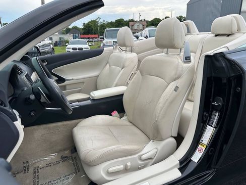 Used 2010 Lexus IS 250C RWD image 19