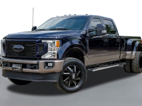 Used 2022 Ford F350 Lariat w/ Lariat Value Package image 5