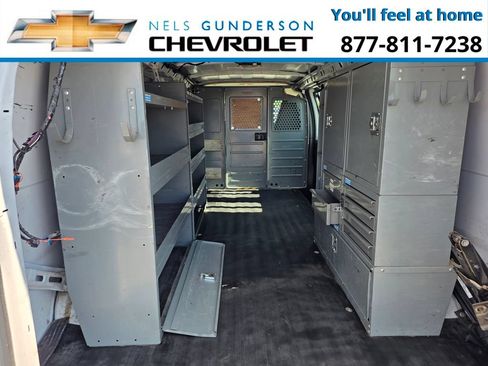 Used 2017 GMC Savana 3500 Extended RWD image 6