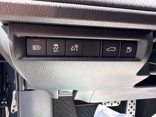 Used 2026 Toyota Camry SE w/ Convenience Package FWD image 11