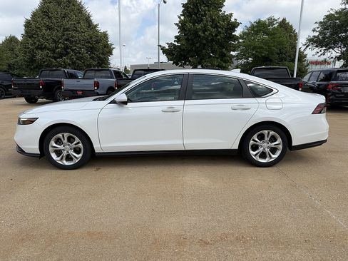 Used 2023 Honda Accord LX image 3