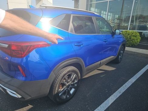 Used 2021 Kia Seltos S AWD/4WD image 14