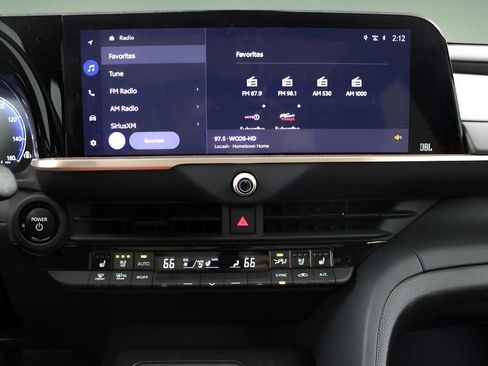 Used 2023 Toyota Crown Limited image 33